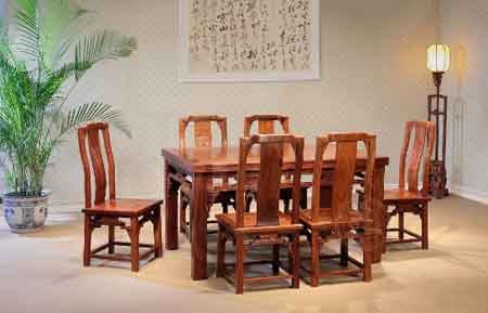 王士豐紅木：醉心精雕，極致工藝詮釋新時代“工匠精神”