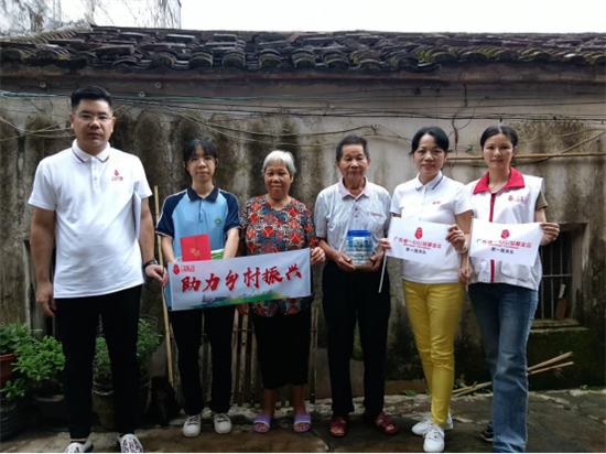 公益路上，奮力追光丨亞獅金屬企業(yè)參與揭西助學(xué)活動(dòng)